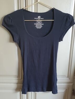 Banana Republic Scoop Neck Tee